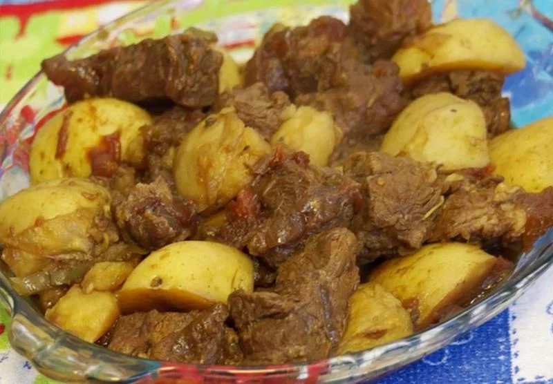 Receita de Acém Macio na Pressão: Derreta na Boca!