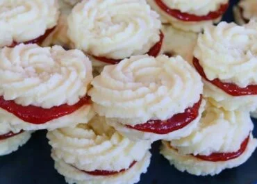 Biscoitos Amanteigados com Goiabada
