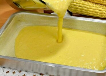 Bolo de Milho Caseiro com Espiga Fresca