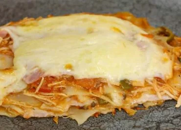 Lasanha de Frango com Queijo e Presunto